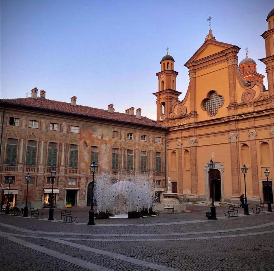 Due Finestre Sul Cortile Hotel โนวีลิกูเร ภายนอก รูปภาพ